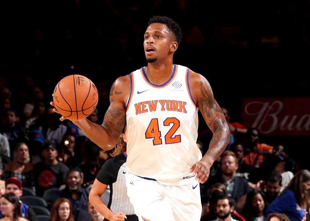 她还通过冷 她还通过冷