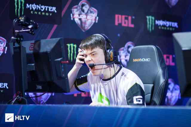 现场球迷的 现场球迷的