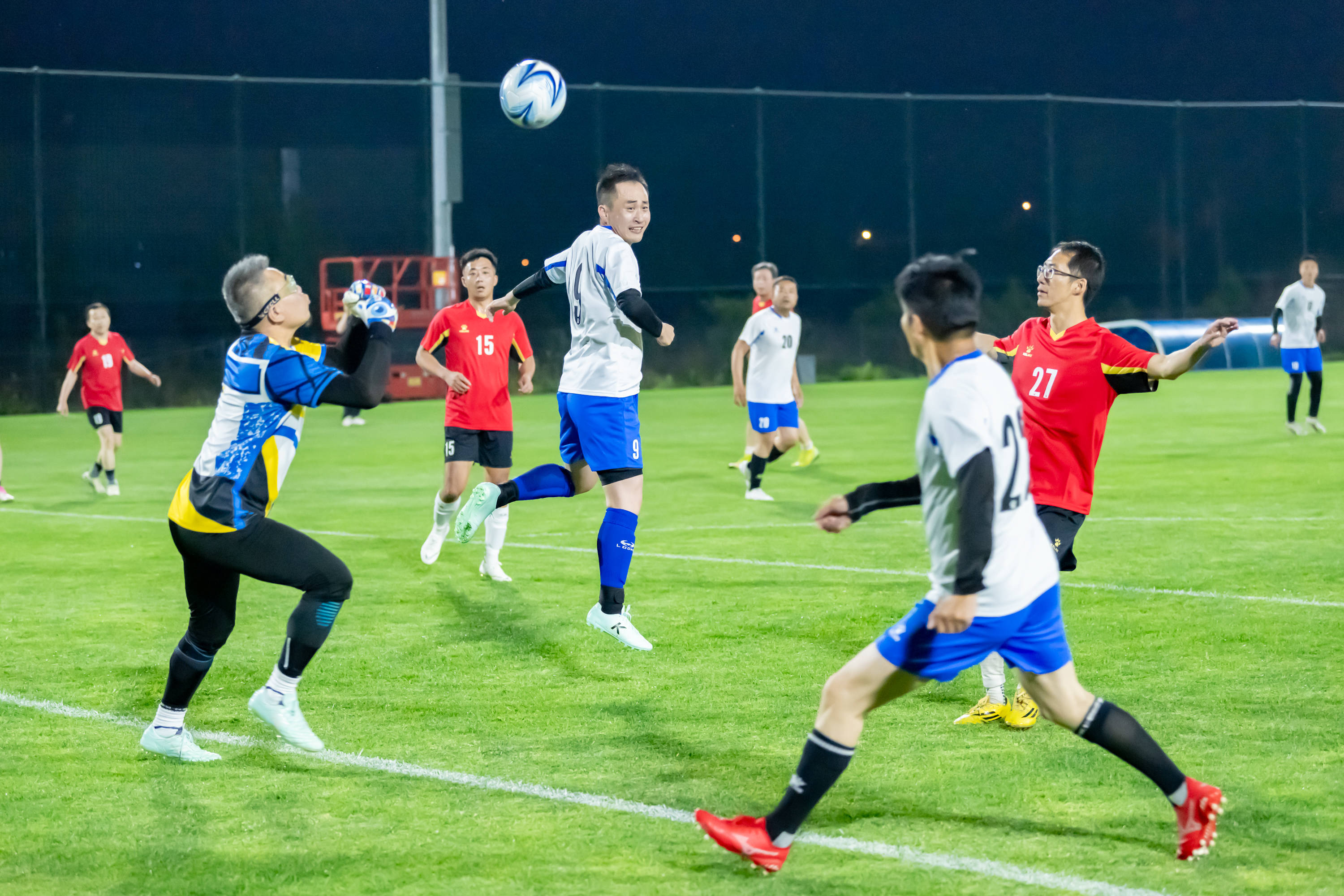 纵深反击高 纵深反击高